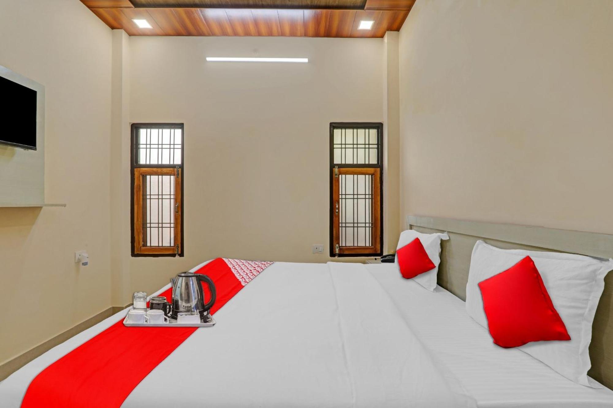 Hotel O Sai Galaxy Hotel & Restaurant Kanpur Bagian luar foto