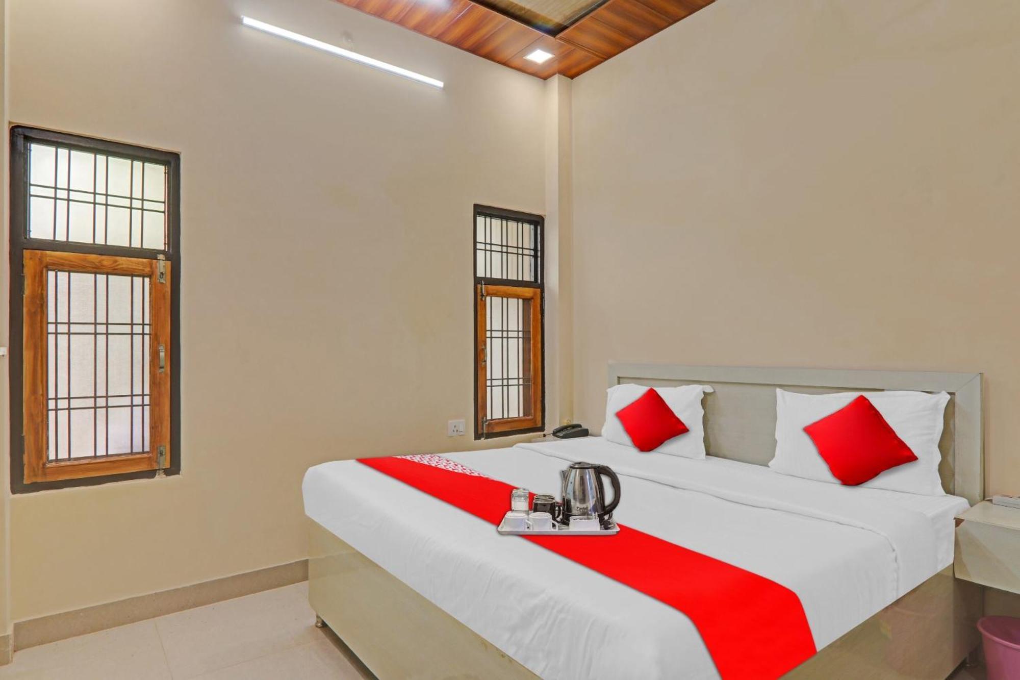 Hotel O Sai Galaxy Hotel & Restaurant Kanpur Bagian luar foto