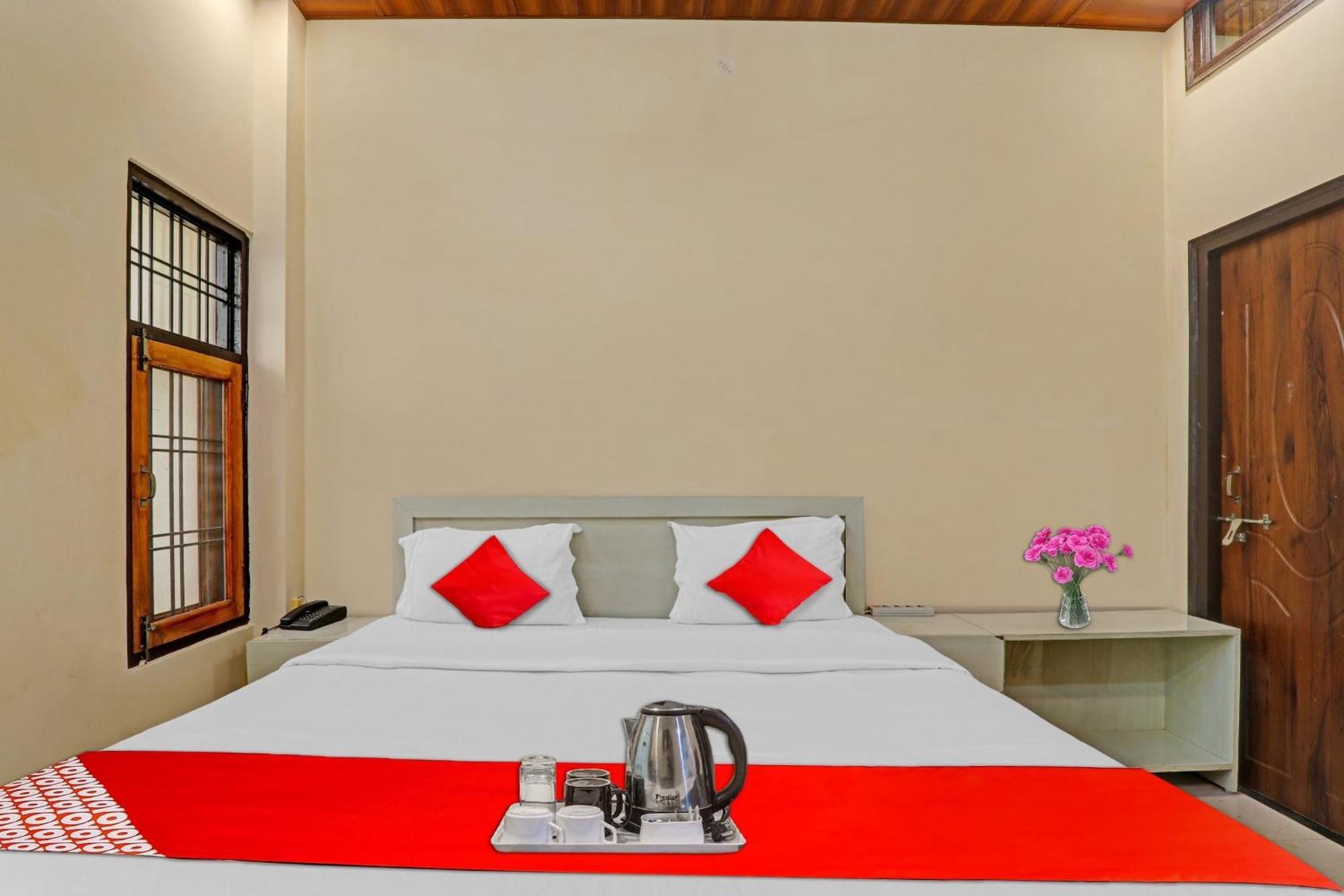 Hotel O Sai Galaxy Hotel & Restaurant Kanpur Bagian luar foto
